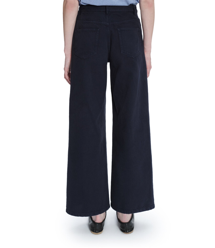 elisabeth jeans